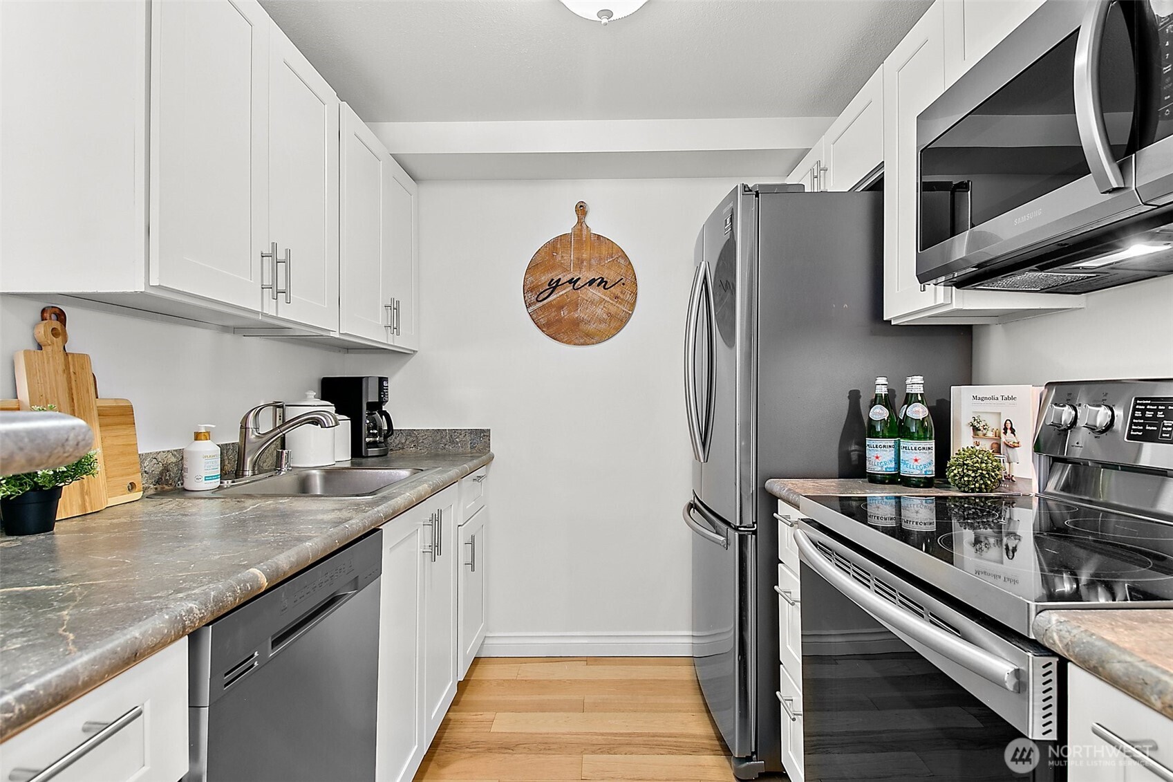 1415 2nd Avenue Unit: 2206