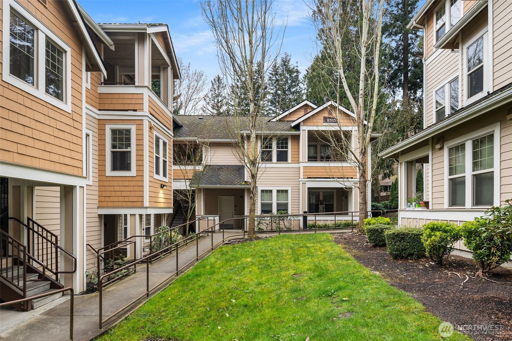 8535 Avondale Road NE Unit: A303