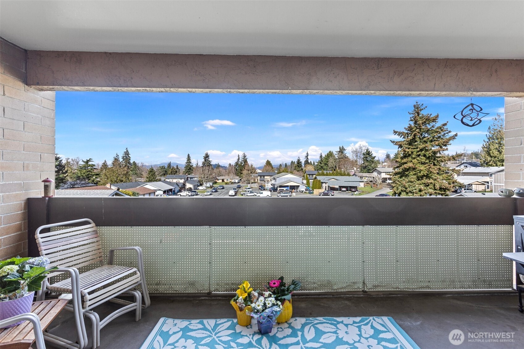 2021 N LaVenture Road Unit: 303