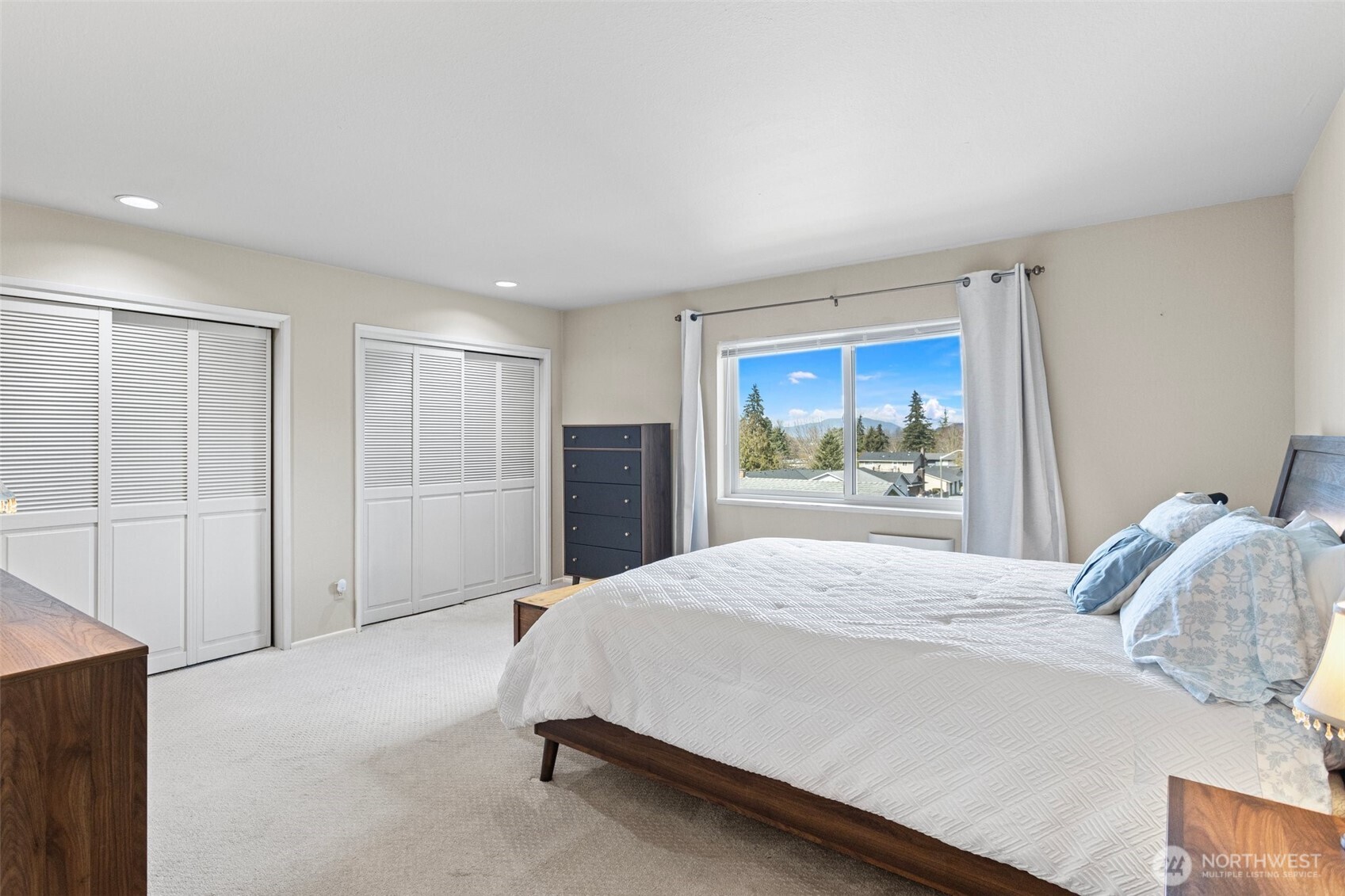 2021 N LaVenture Road Unit: 303