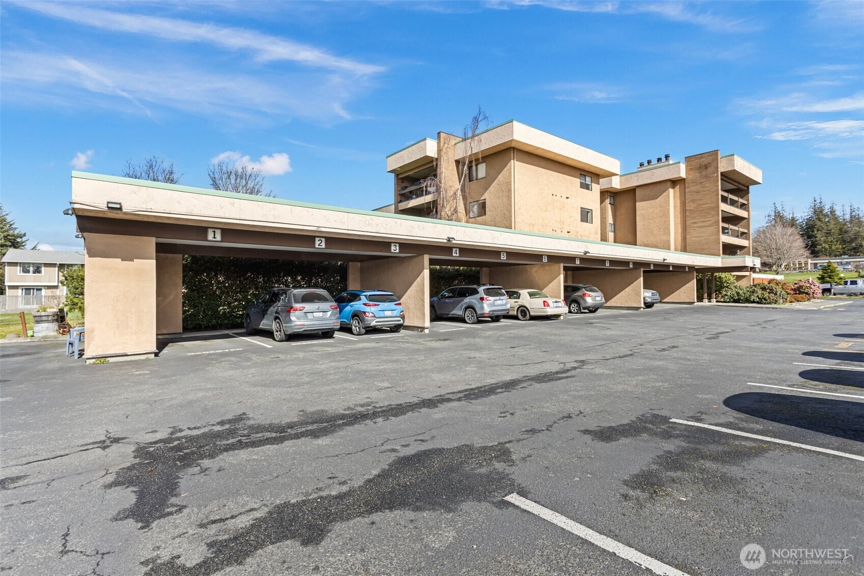 2021 N LaVenture Road Unit: 303