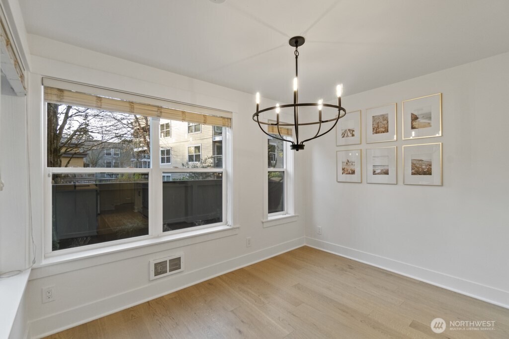 22910 90th Avenue W Unit: B105