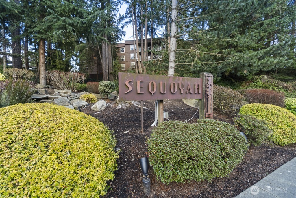 22910 90th Avenue W Unit: B105