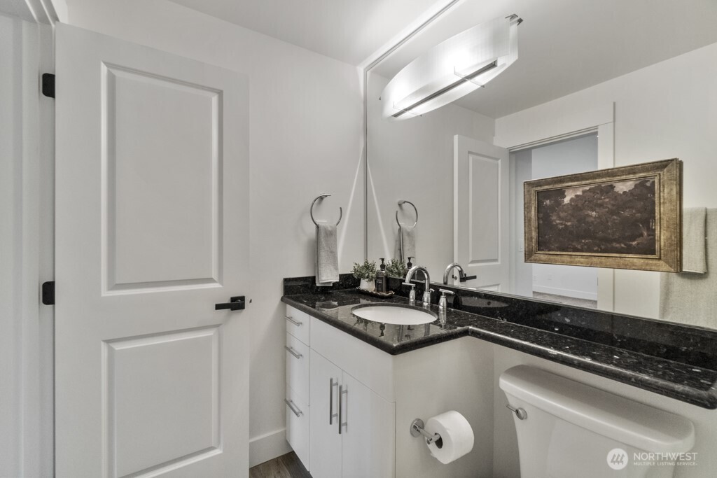 22910 90th Avenue W Unit: B105