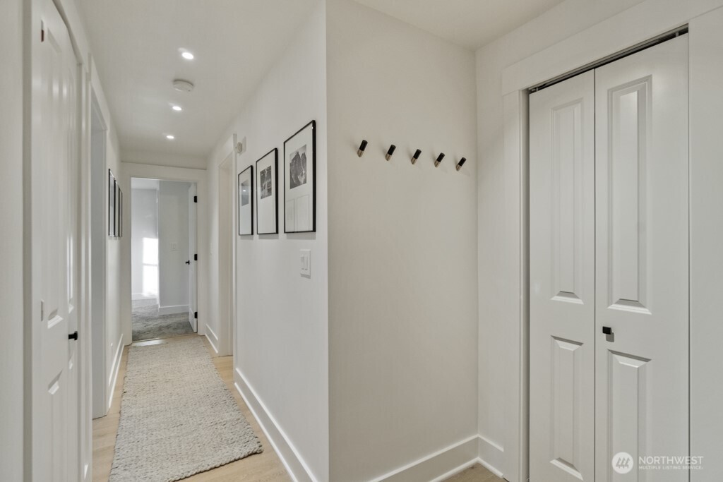 22910 90th Avenue W Unit: B105