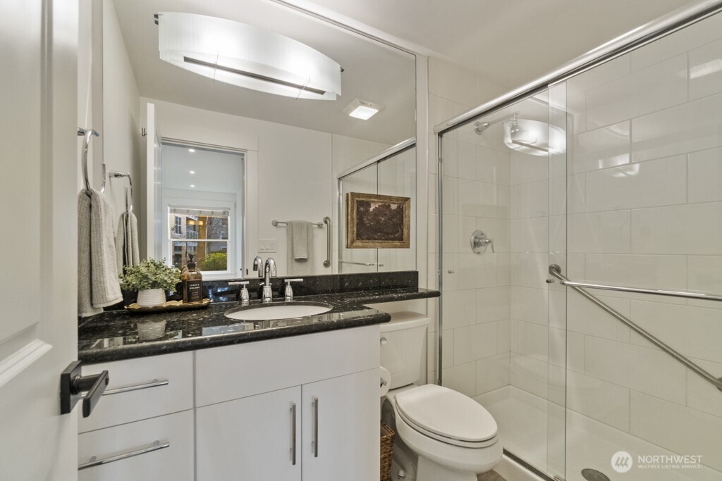 22910 90th Avenue W Unit: B105
