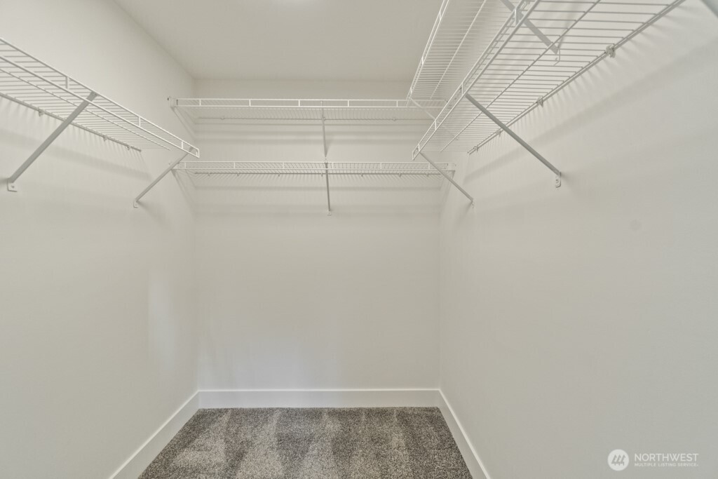 22910 90th Avenue W Unit: B105