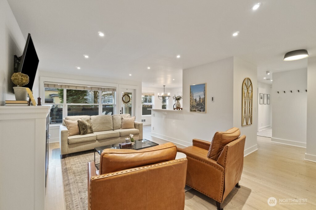 22910 90th Avenue W Unit: B105