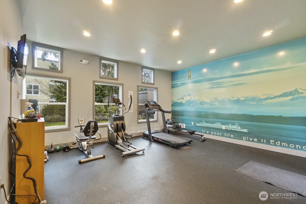 22910 90th Avenue W Unit: B105