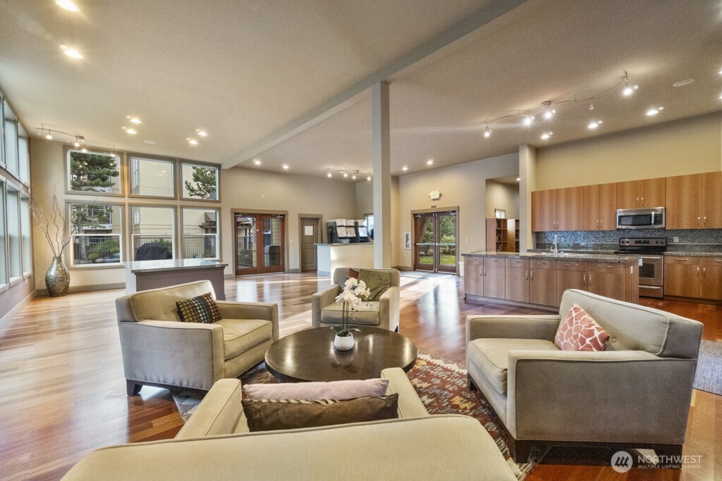 22910 90th Avenue W Unit: B105