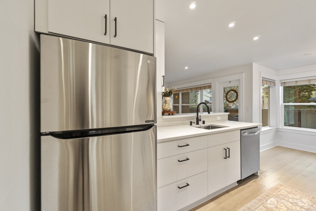 22910 90th Avenue W Unit: B105