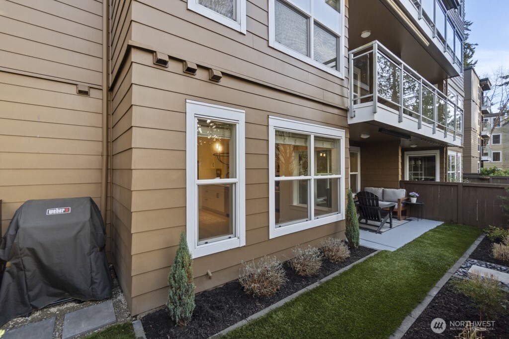 22910 90th Avenue W Unit: B105