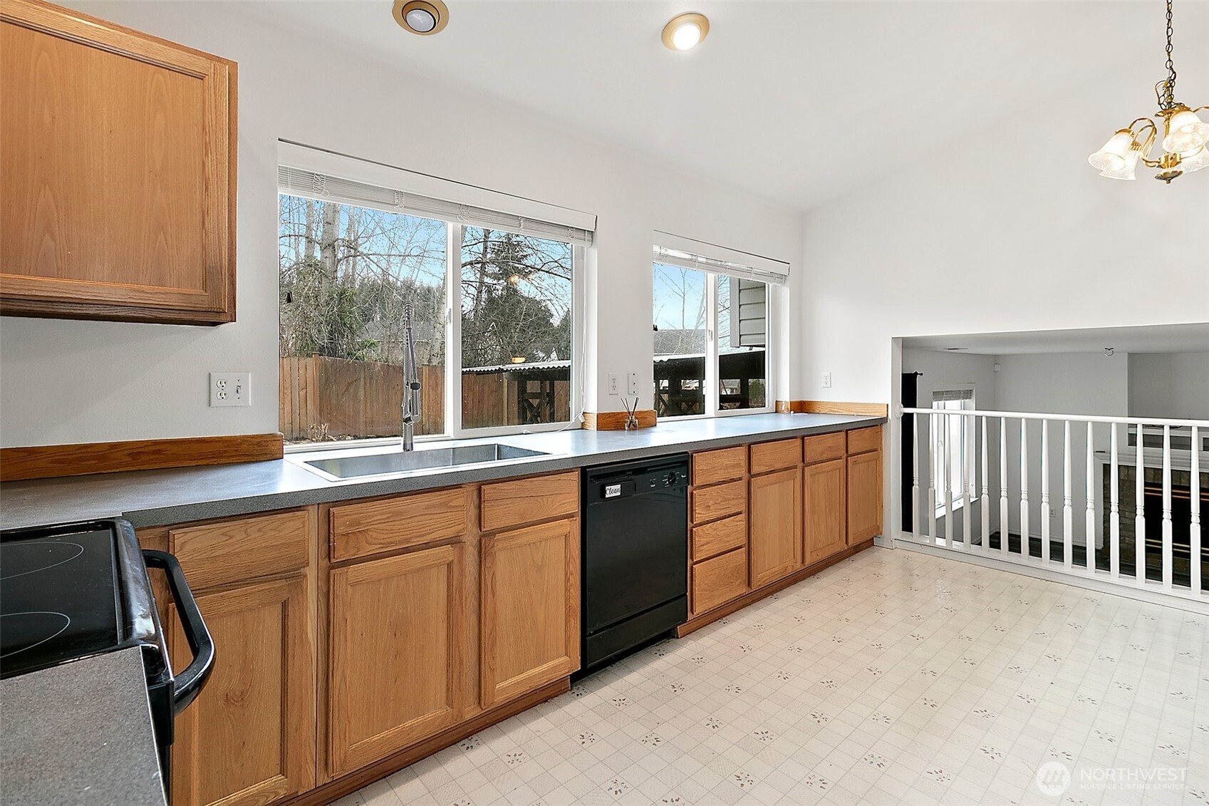 2210 SE 27th