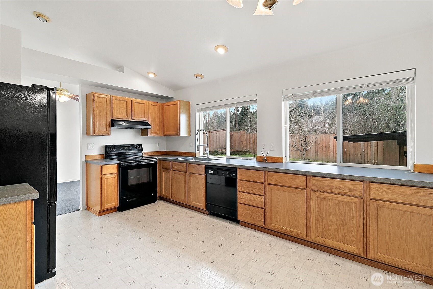 2210 SE 27th