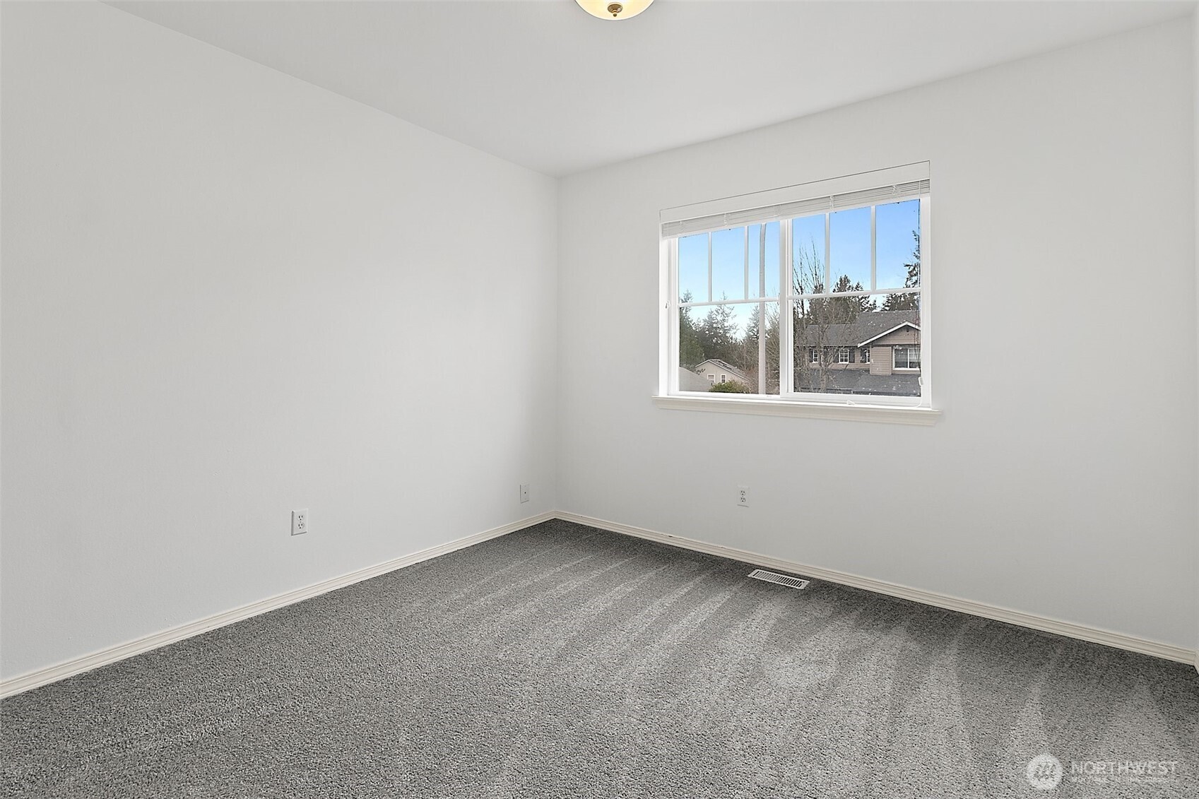 2210 SE 27th