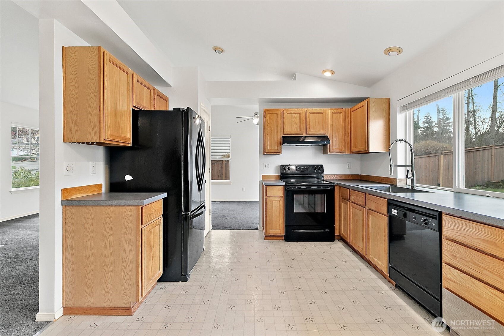 2210 SE 27th