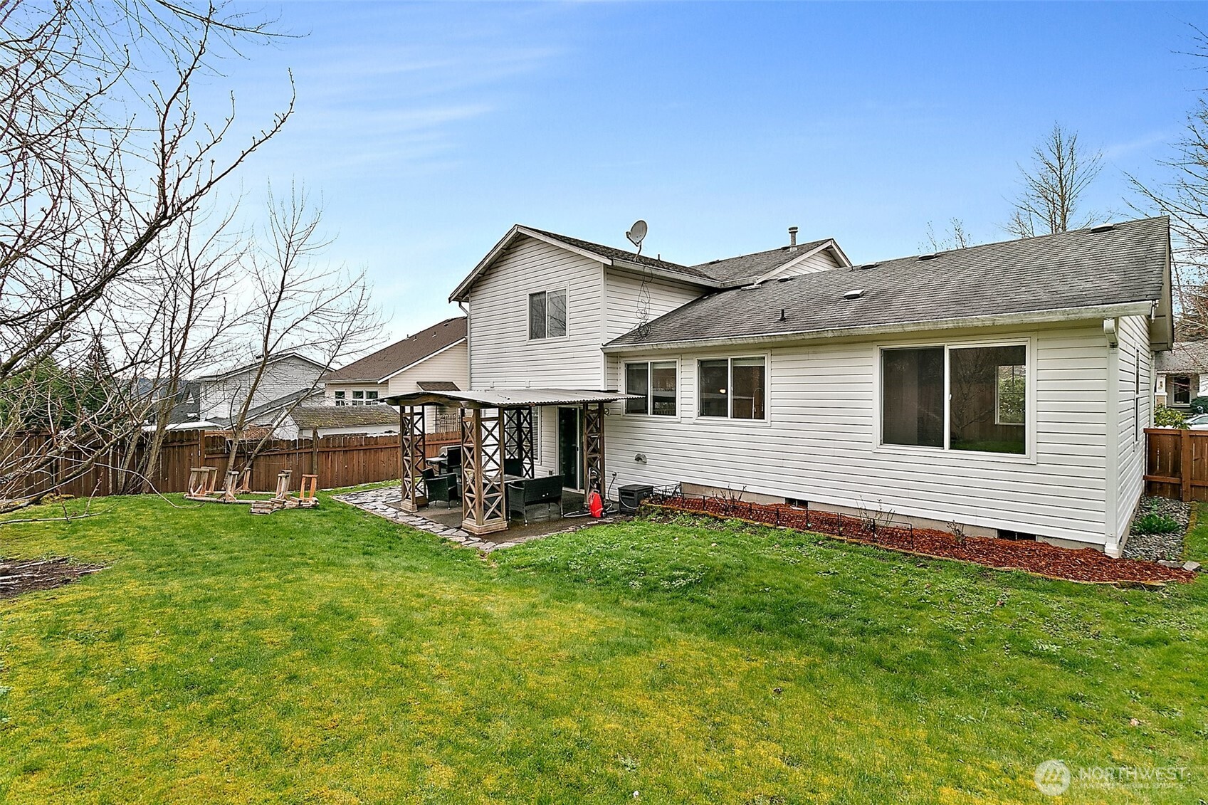 2210 SE 27th