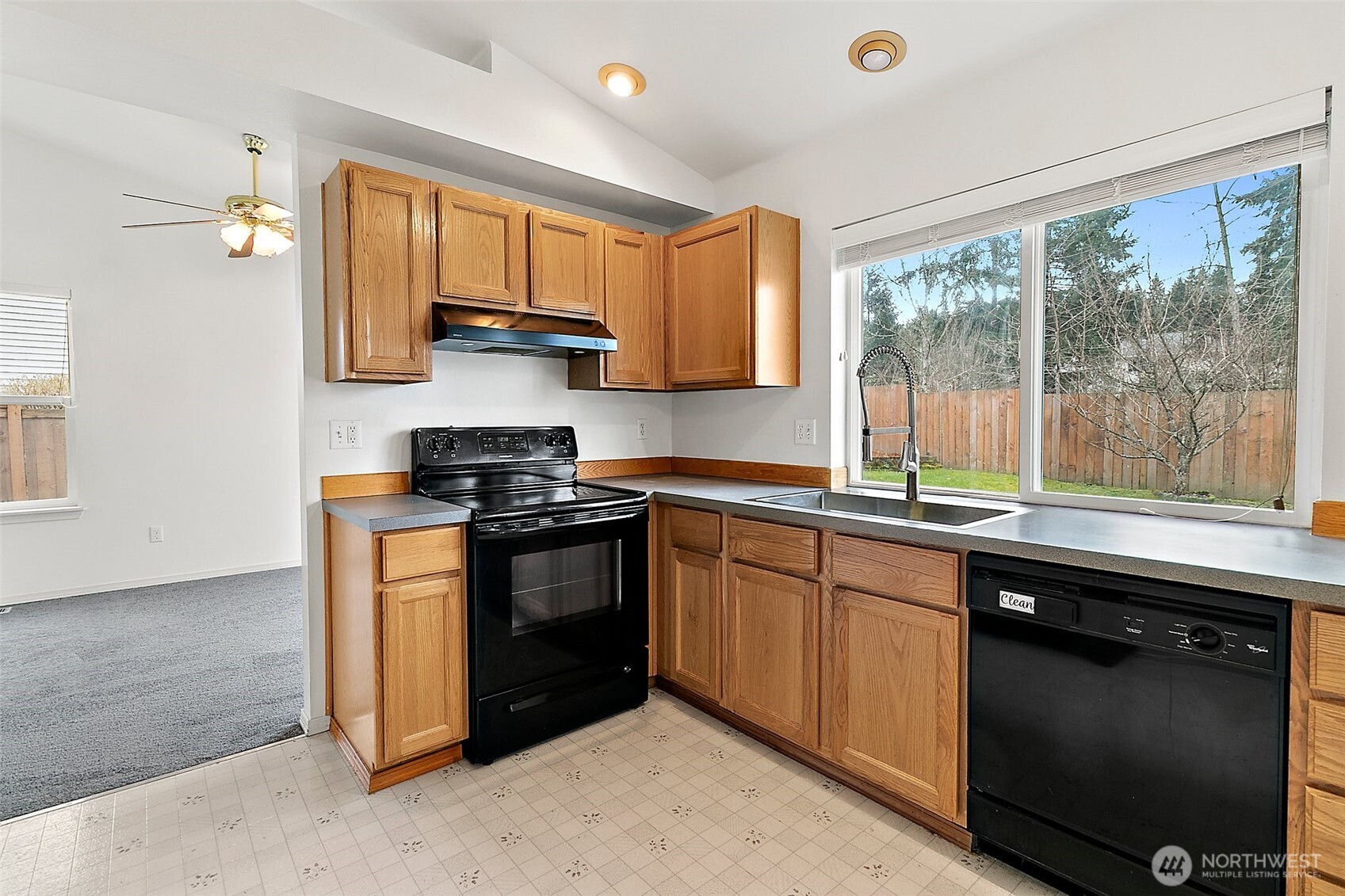 2210 SE 27th