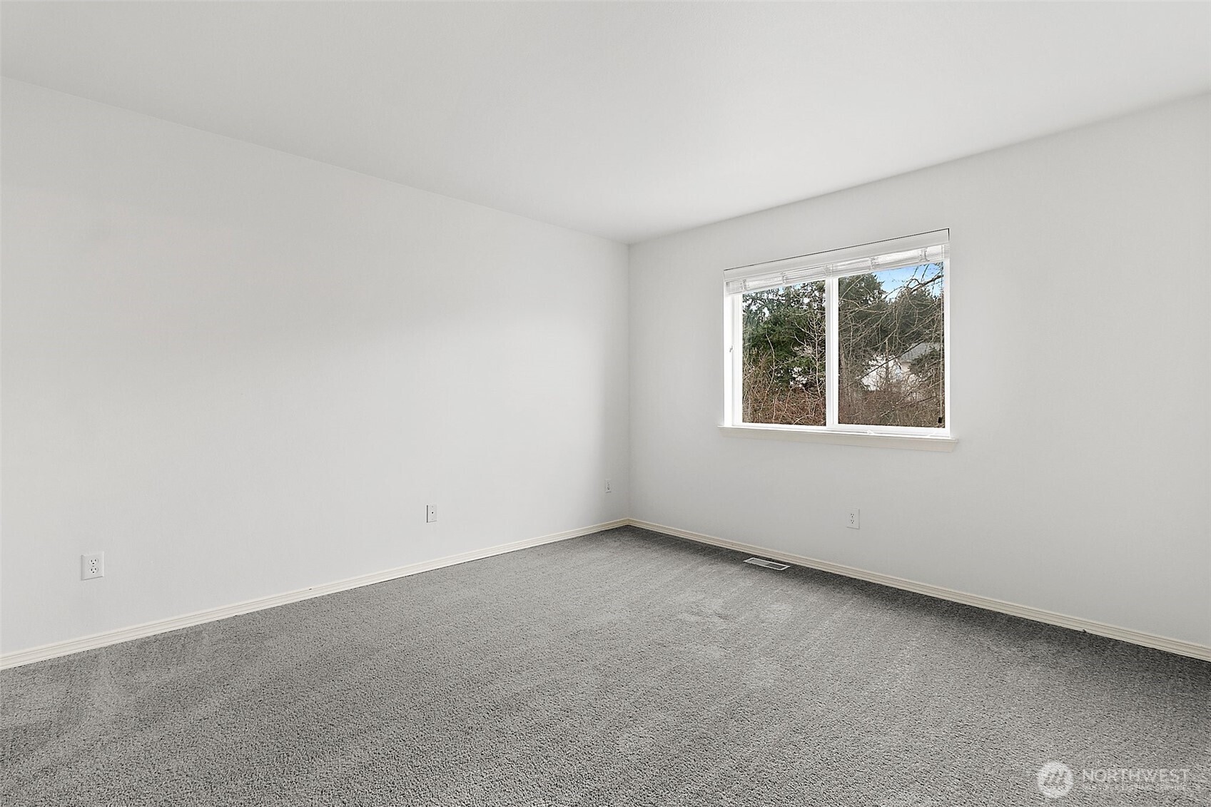 2210 SE 27th