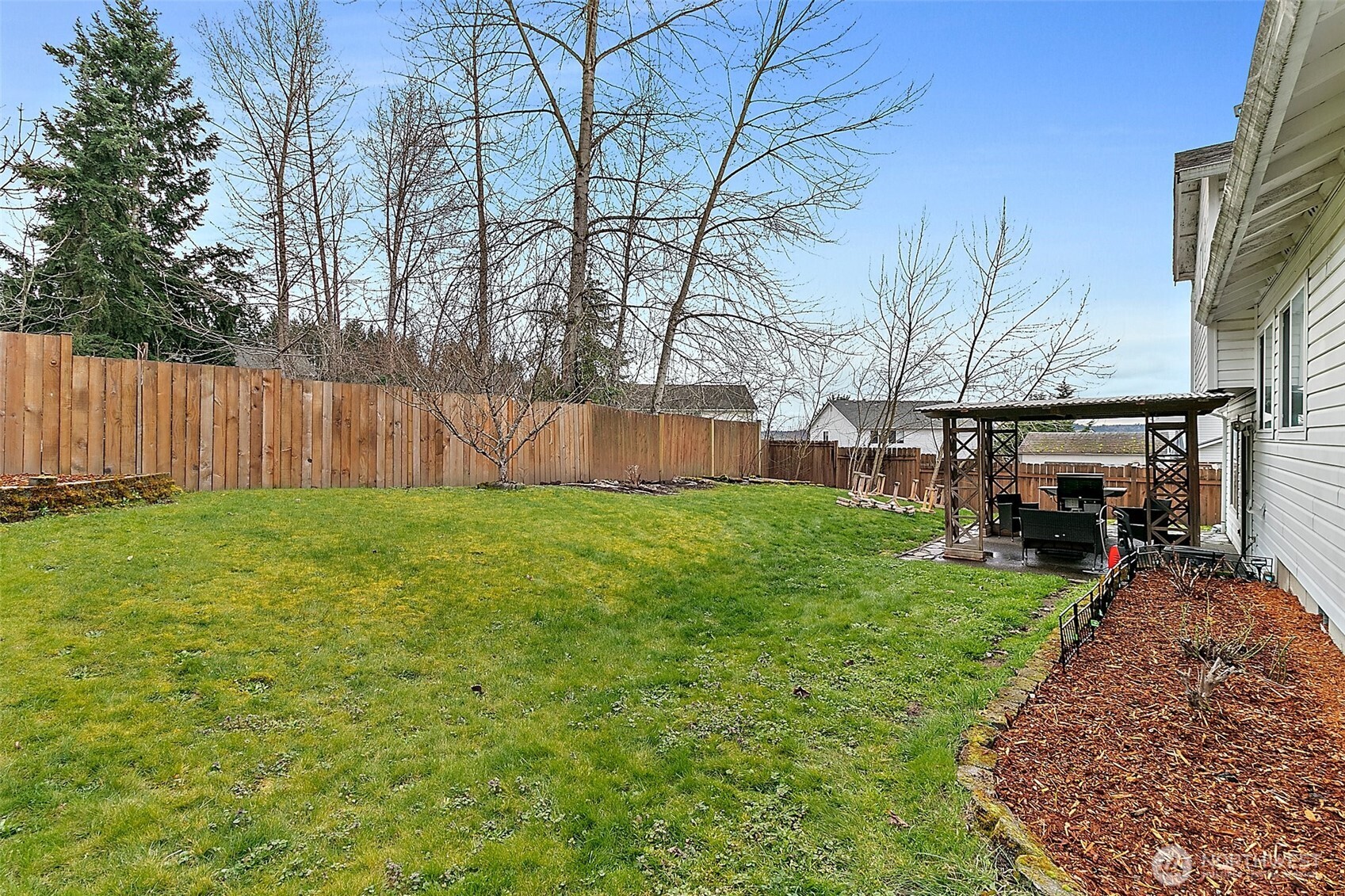 2210 SE 27th
