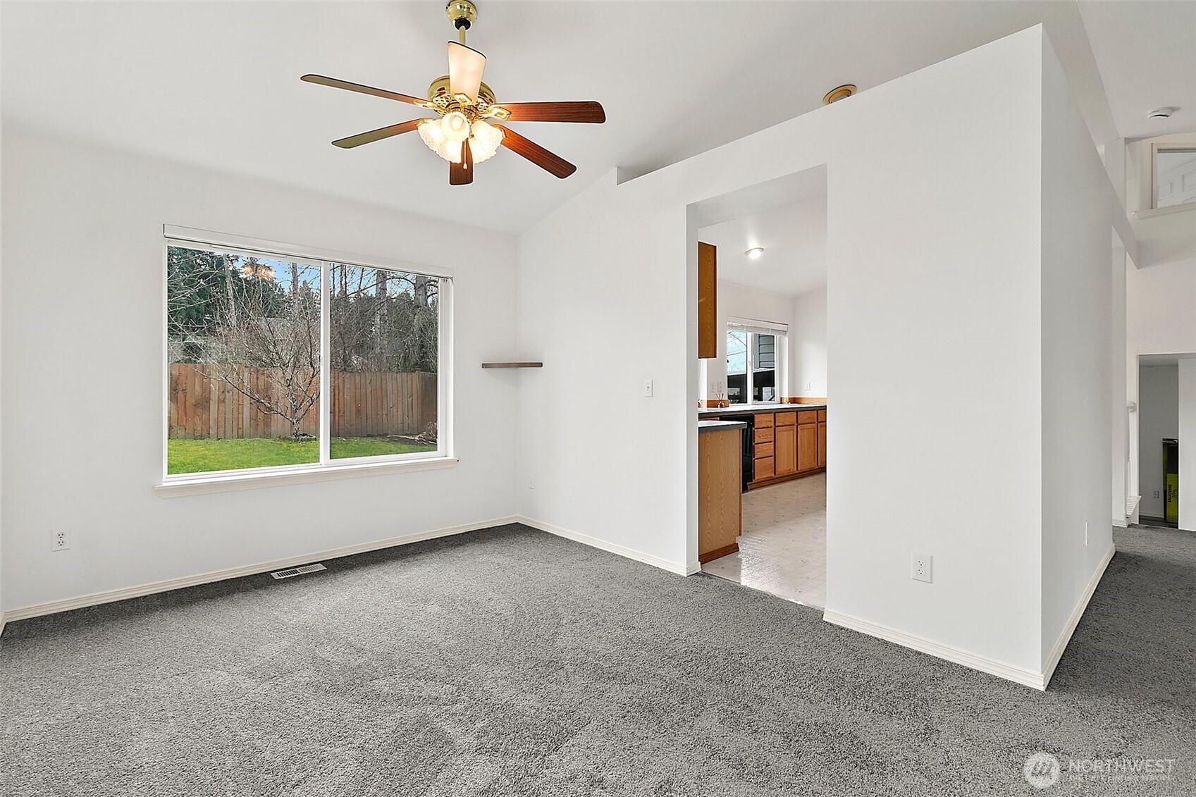 2210 SE 27th