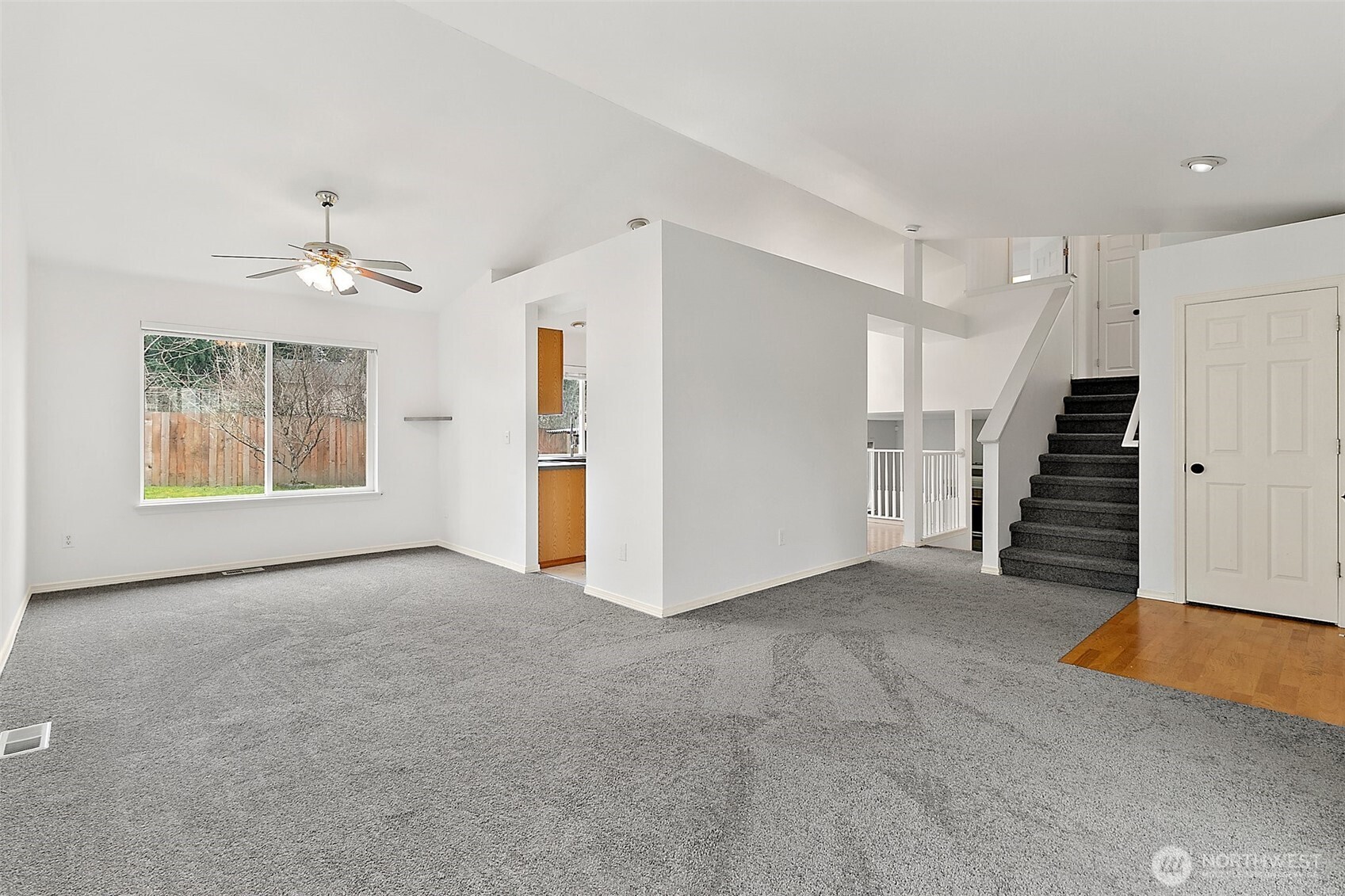 2210 SE 27th