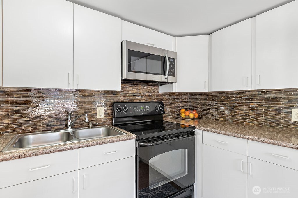 15232 SE 272nd Street Unit: 13