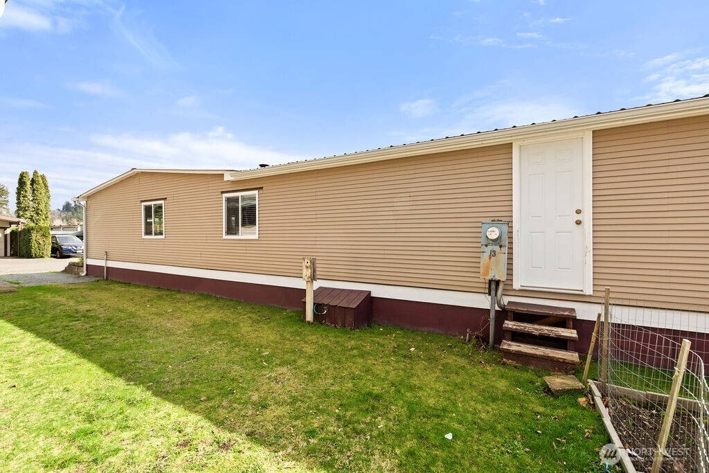 15232 SE 272nd Street Unit: 13