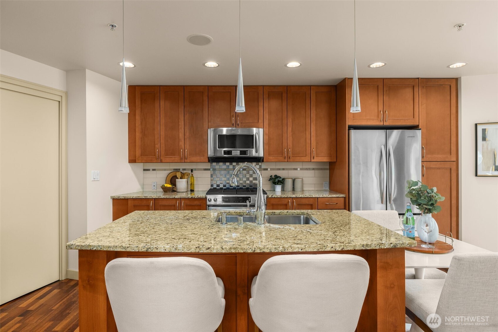 10650 NE 9th Place Unit: 1127