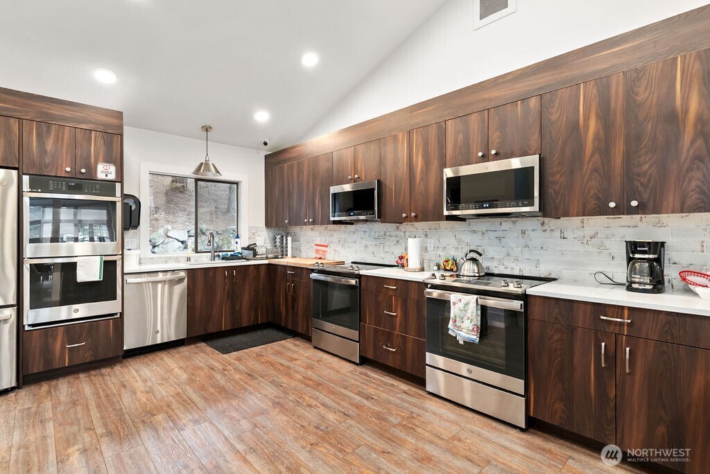 2500 370th Street Unit: 183