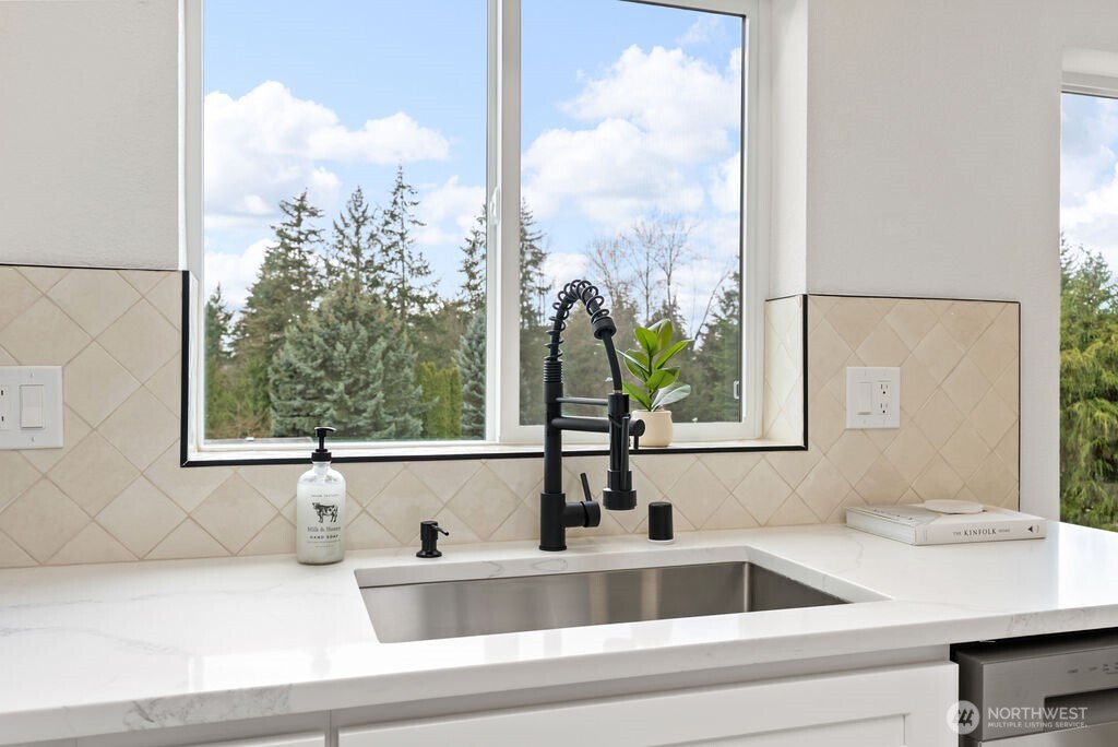 2500 370th Street Unit: 183
