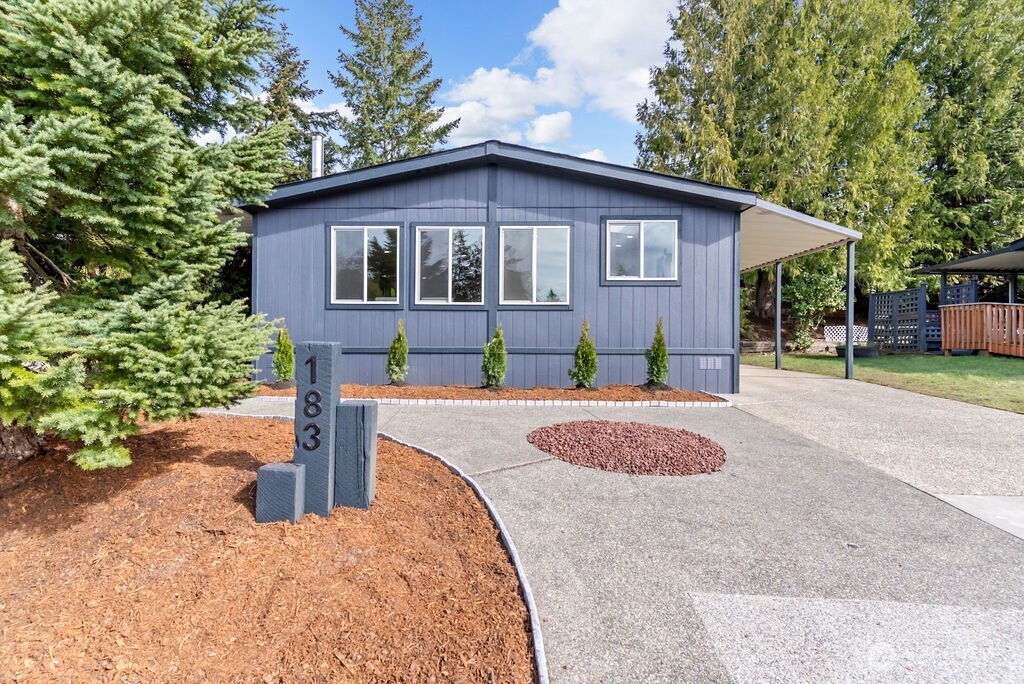 2500 370th Street Unit: 183
