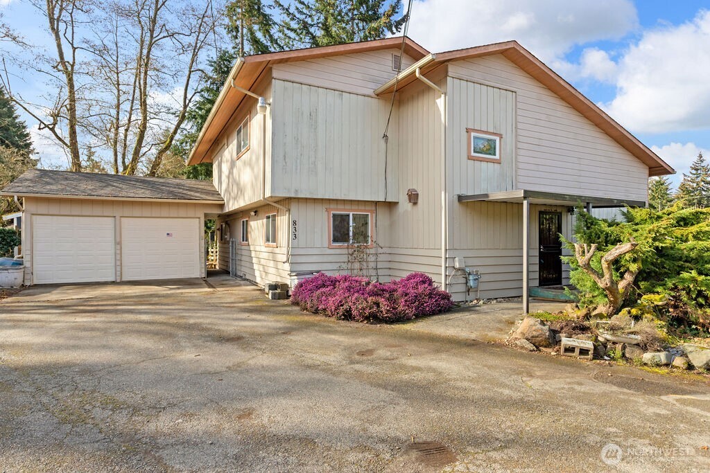 833 S Dash Point Road