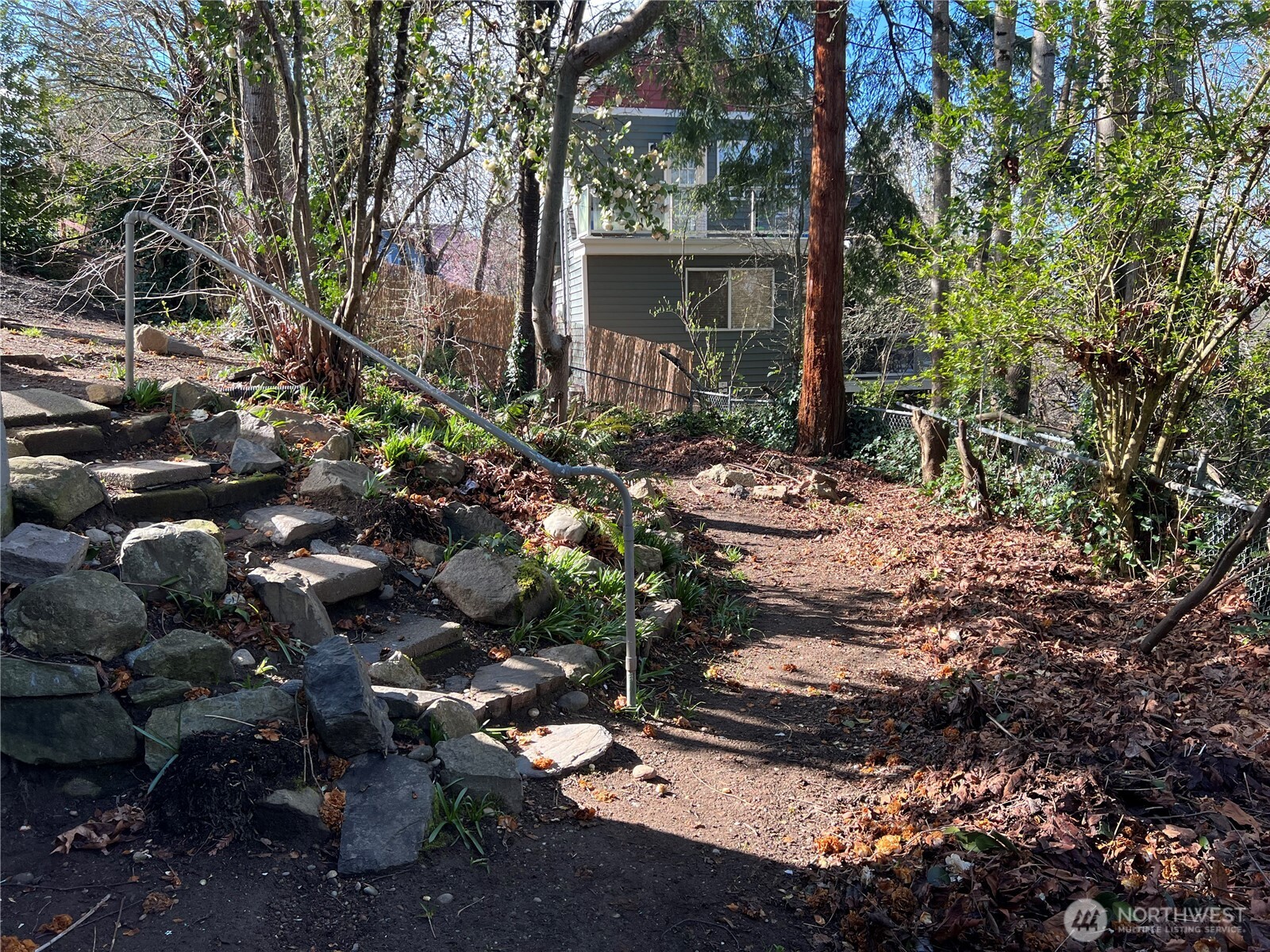 120 Tracy Avenue N