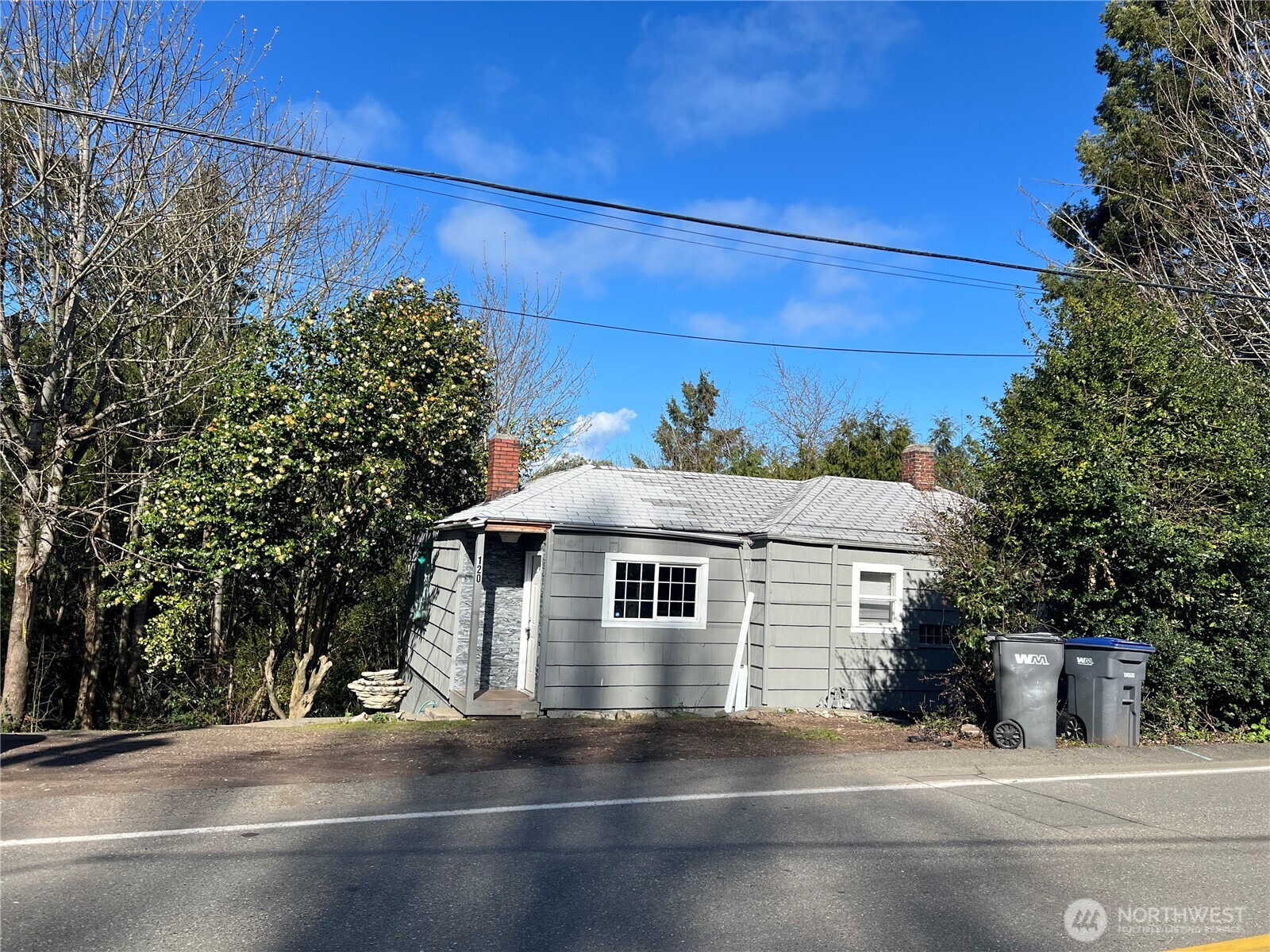 120 Tracy Avenue N