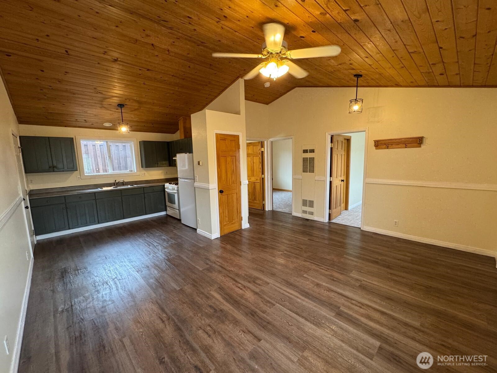 475 SE Barrington Drive Unit: D