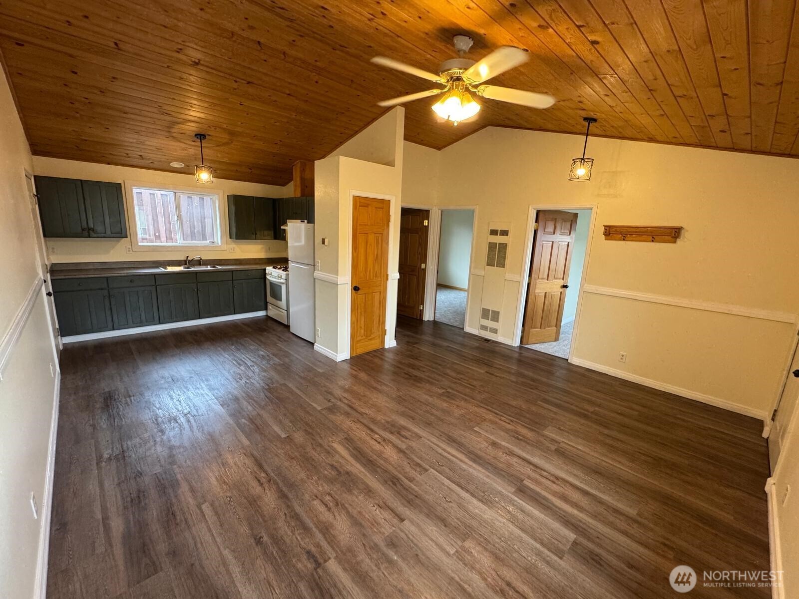 475 SE Barrington Drive Unit: D