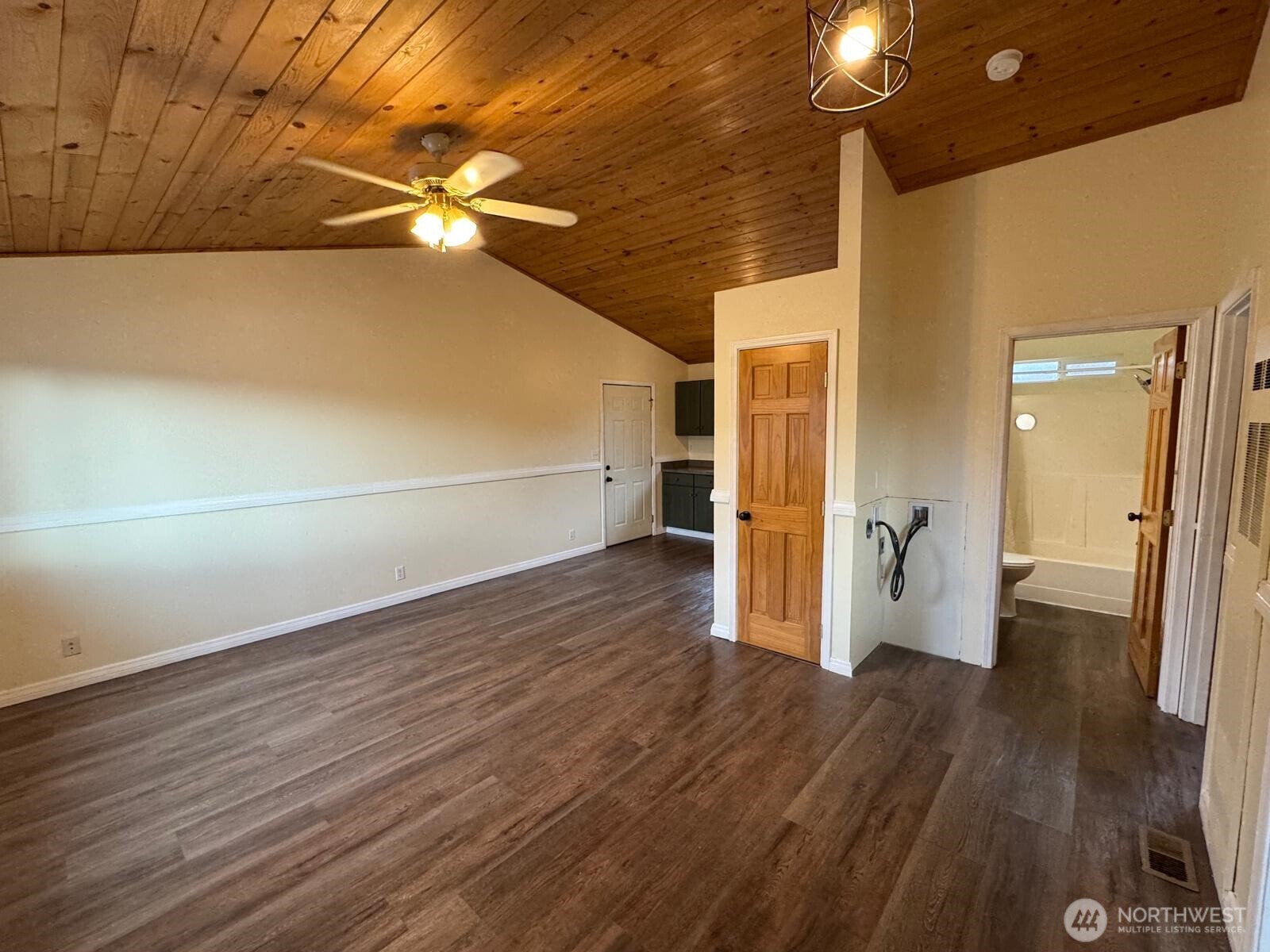 475 SE Barrington Drive Unit: D