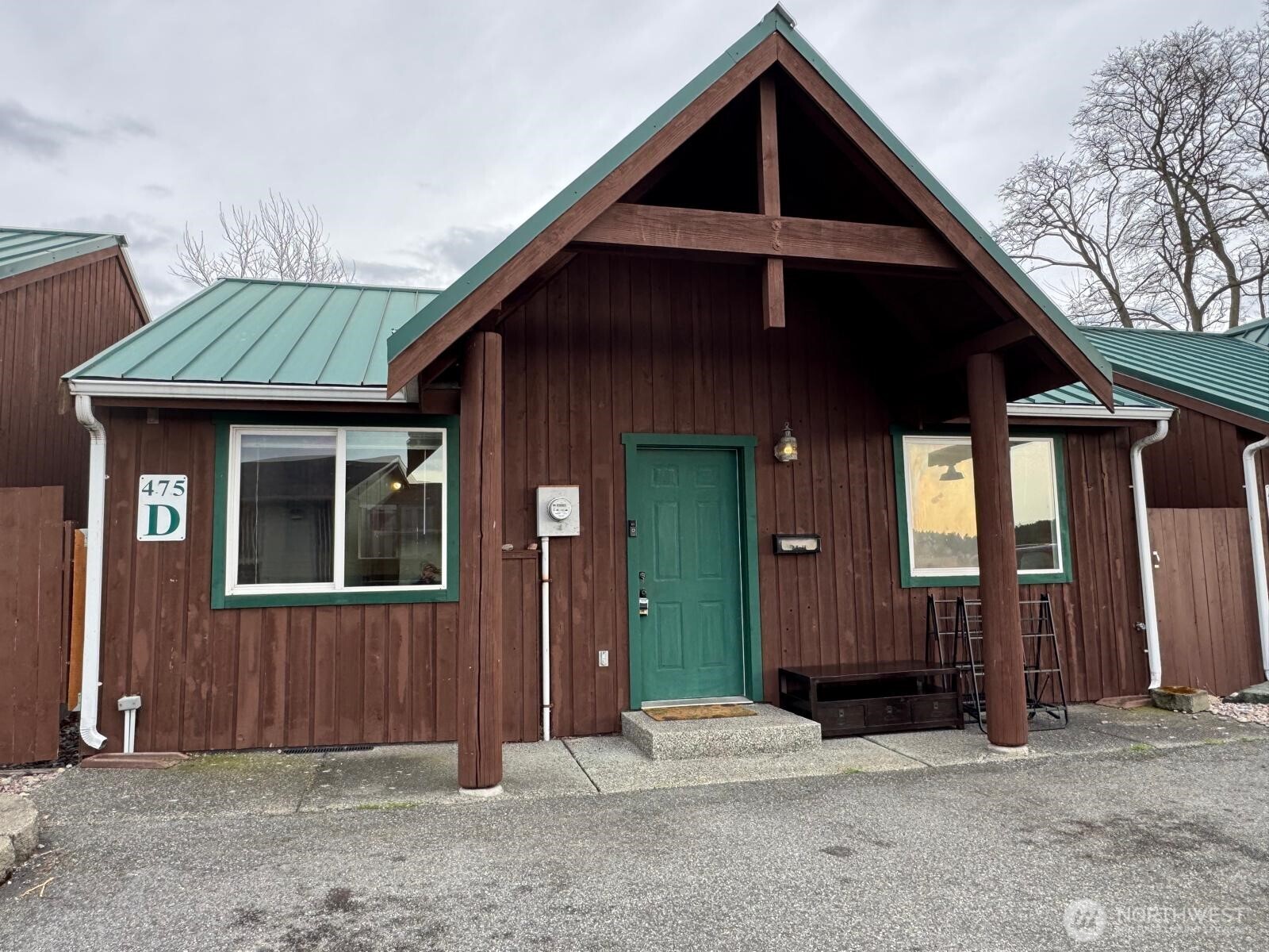 475 SE Barrington Drive Unit: D