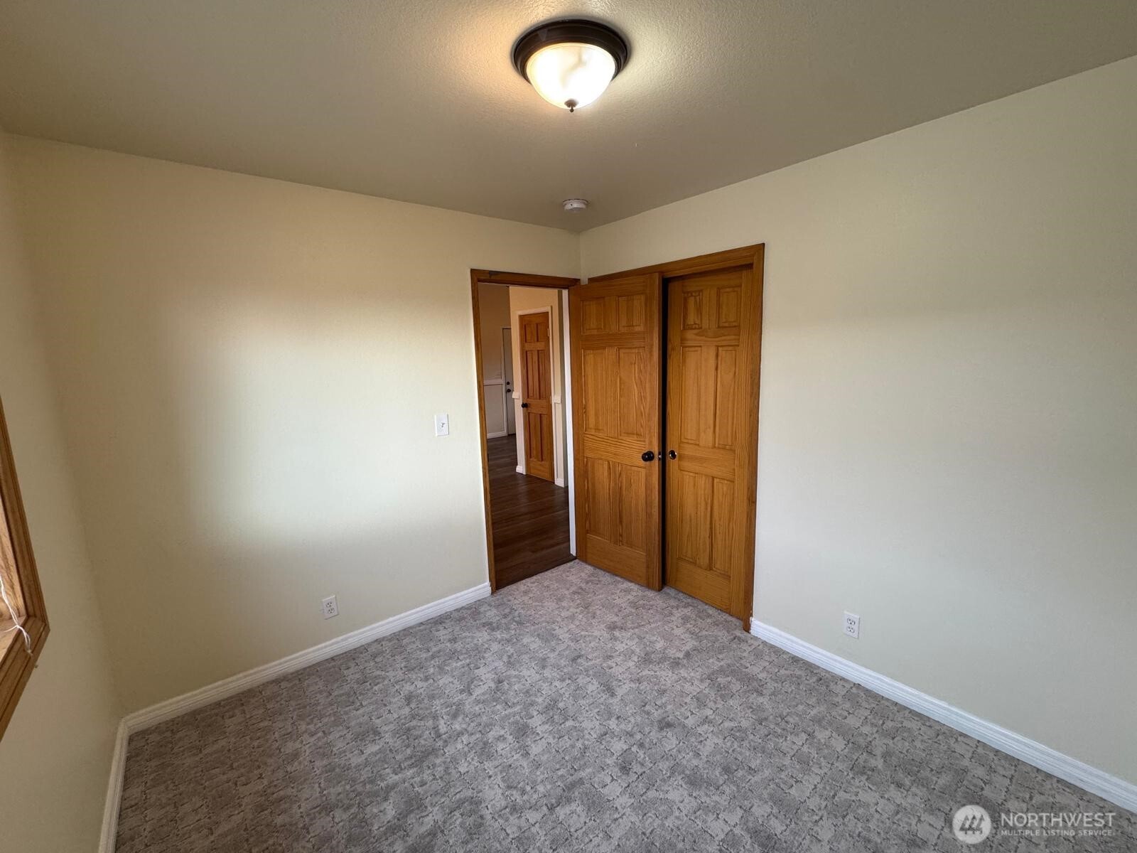 475 SE Barrington Drive Unit: D