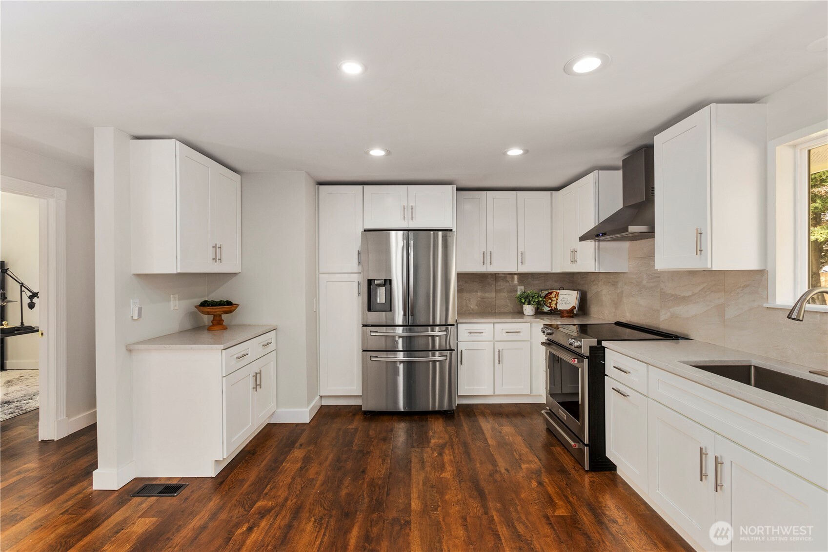 701 105th SW