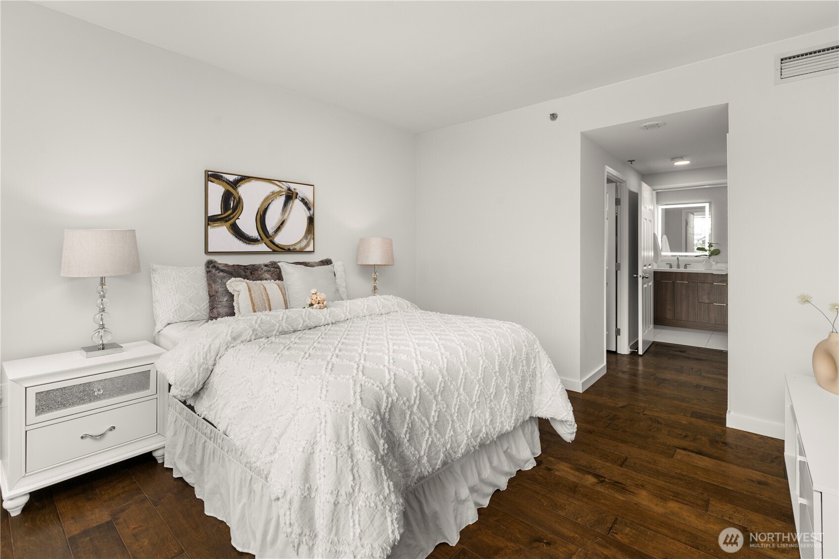 177 107th Avenue NE Unit: 810