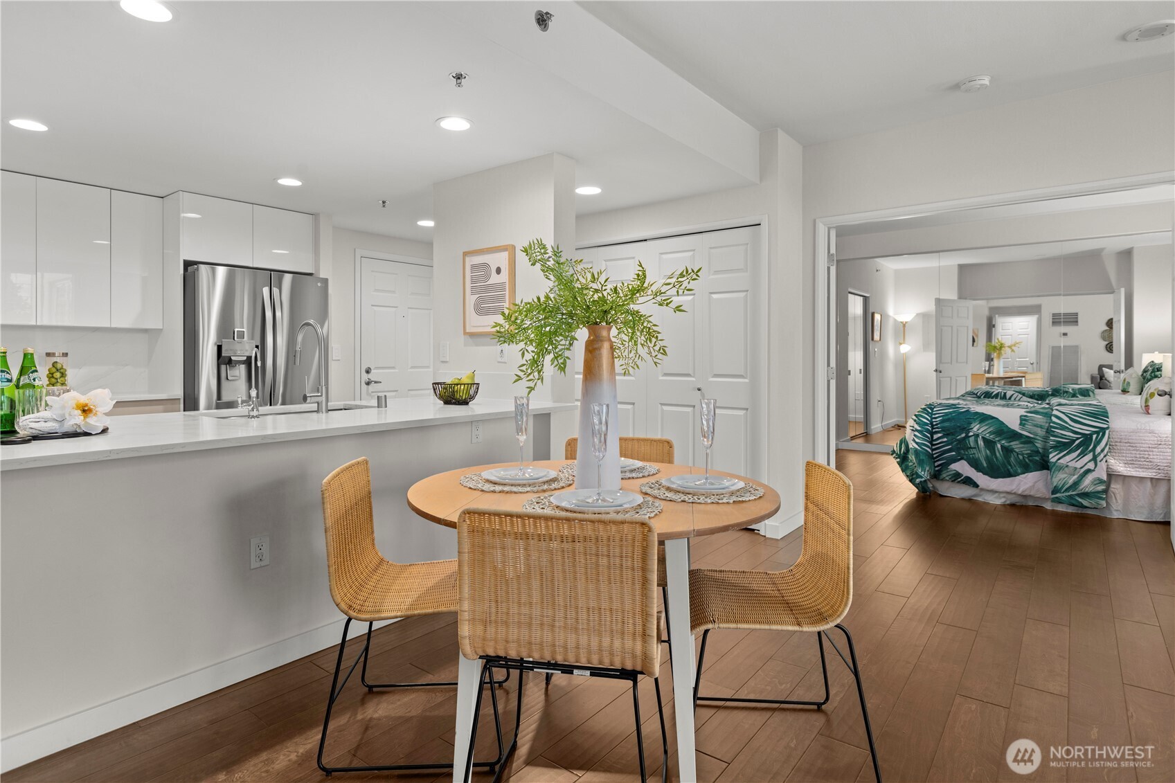 177 107th Avenue NE Unit: 810