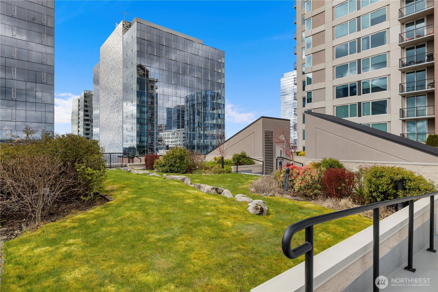 177 107th Avenue NE Unit: 810