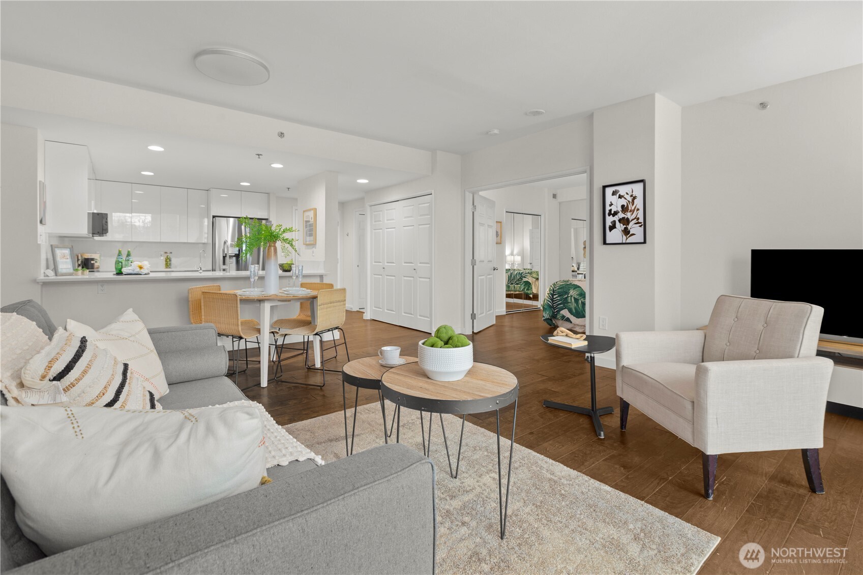 177 107th Avenue NE Unit: 810