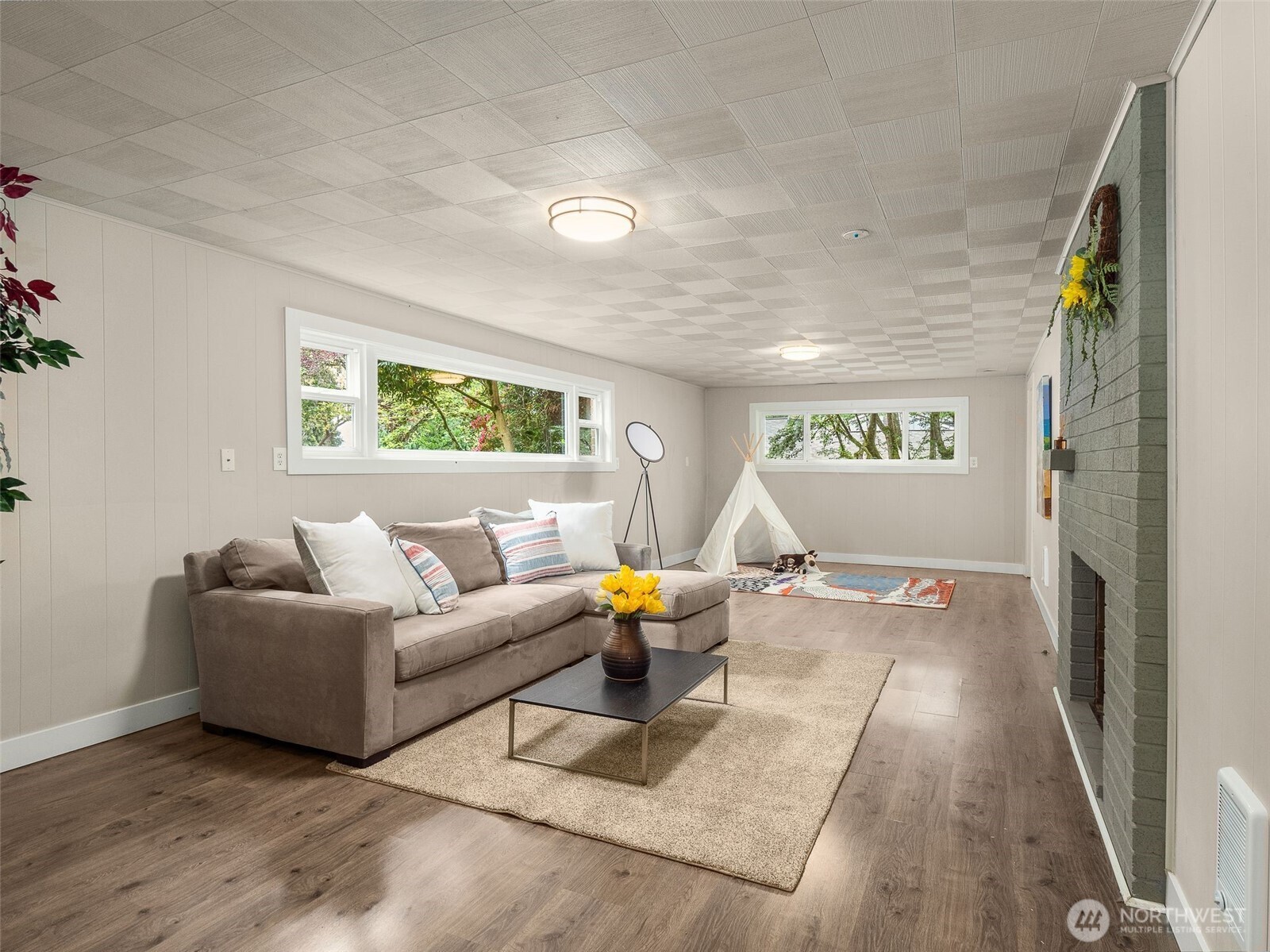 4225 NE 88th Street