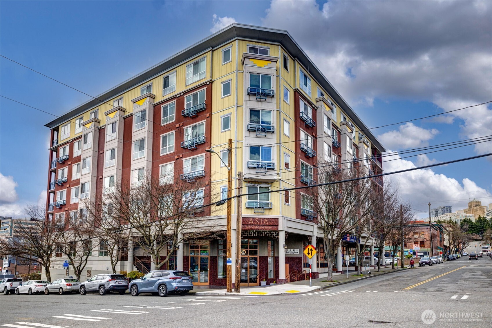 668 S Lane Street Unit: 311