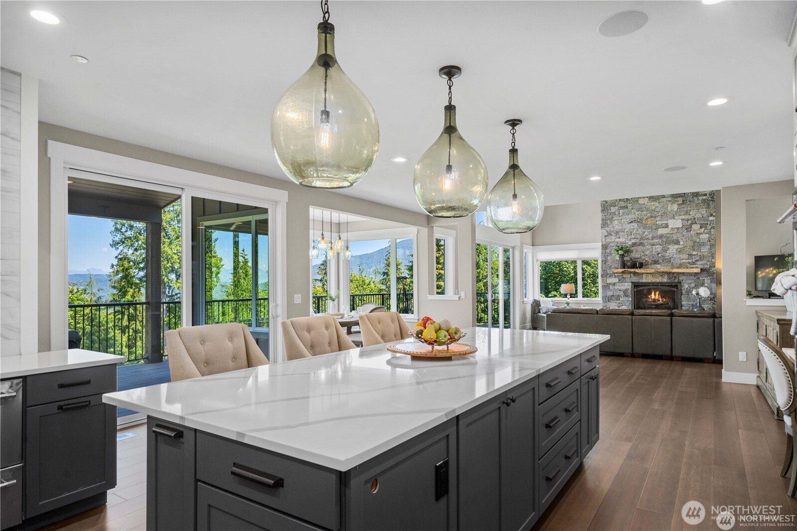 2396 Squak Mountain Loop SW