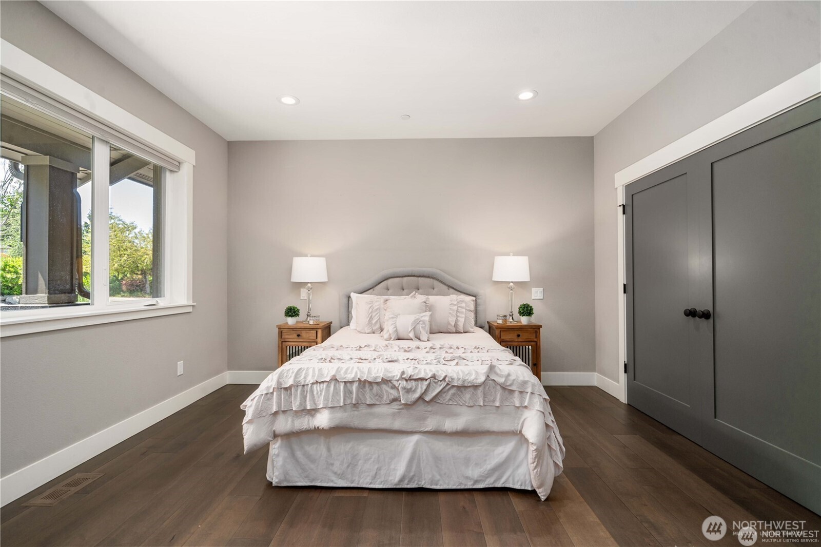 2396 Squak Mountain Loop SW