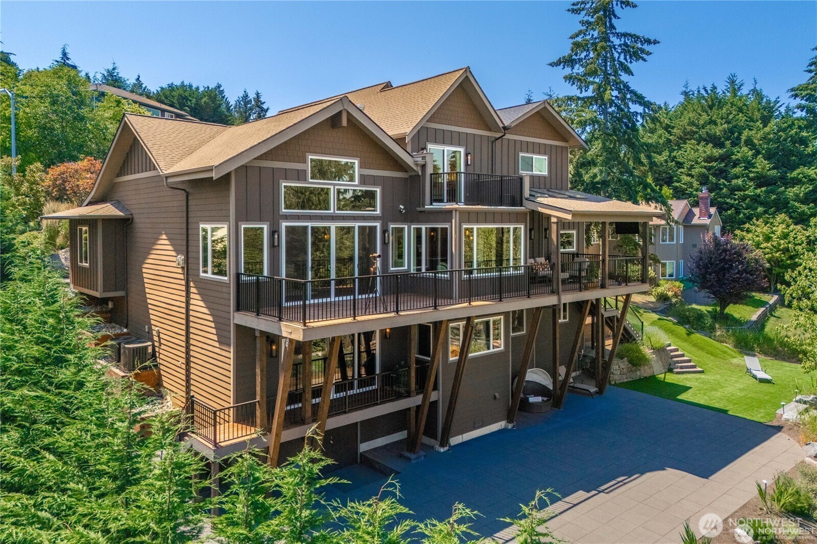 2396 Squak Mountain Loop SW